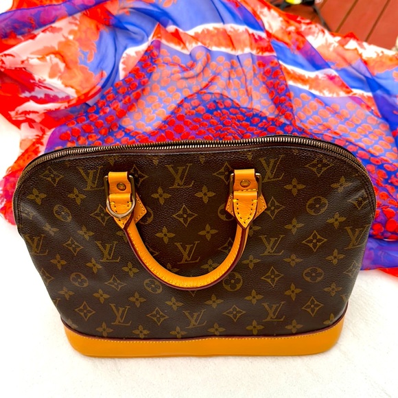 Louis Vuitton Handbags - 🤎🤎 LOUIS VUITTON ALMA MONOGRAM PM